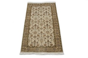 Cream Floral 2'5X4'8 Indo Tabriz Oriental Rug