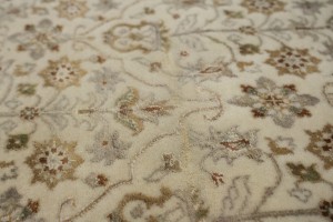 Cream Floral 2'5X4'8 Indo Tabriz Oriental Rug
