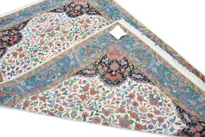 Cream Floral Kirman 6X9 Oriental Rug