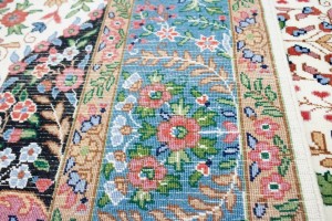 Cream Floral Kirman 6X9 Oriental Rug