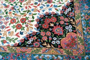 Cream Floral Kirman 6X9 Oriental Rug