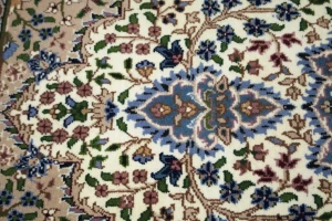 Cream Floral 4X6 Kirman Oriental Rug