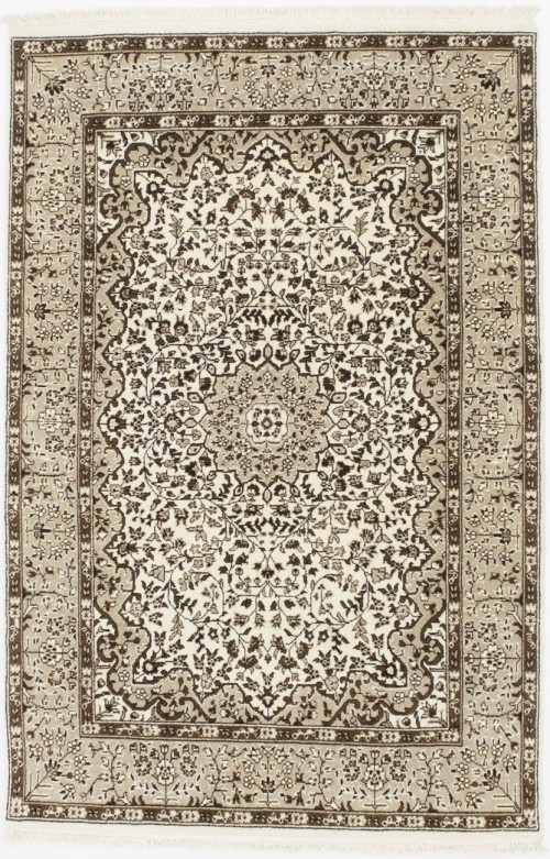 Cream Floral Kirman 4X6 Oriental Rug