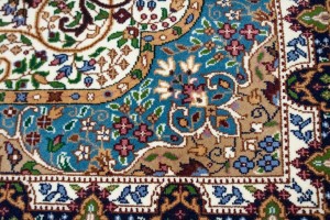 Cream Floral Kirman 4X6 Oriental Rug
