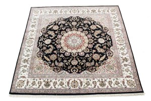 Black Classic Floral 8X8 Indo-Nain Oriental Square Rug