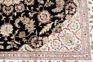 Black Classic Floral 8X8 Indo-Nain Oriental Square Rug