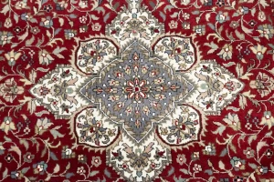 Red Floral Classic 6'5X9'9 Indo-Kashan Oriental Rug