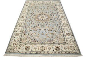 Light Blue Floral 5X8 Indo-Nain Oriental Rug