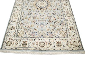 Light Blue Floral 5X8 Indo-Nain Oriental Rug