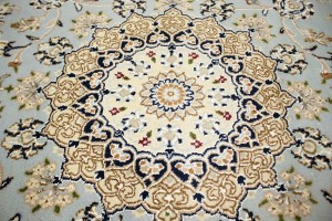 Light Blue Floral 5X8 Indo-Nain Oriental Rug