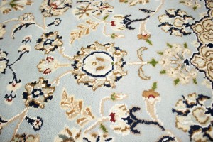 Light Blue Floral 5X8 Indo-Nain Oriental Rug
