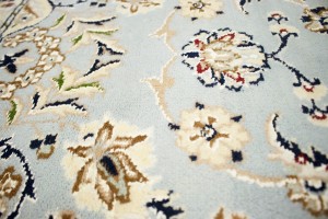 Light Blue Floral 5X8 Indo-Nain Oriental Rug