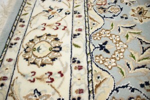 Light Blue Floral 5X8 Indo-Nain Oriental Rug