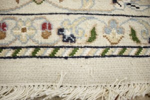 Cream Classic Floral 6X6 Indo-Nain Oriental Square Rug