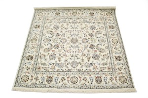 Cream Classic Floral 6X6 Indo-Nain Oriental Square Rug