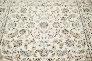 Cream Classic Floral 6X6 Indo-Nain Oriental Square Rug