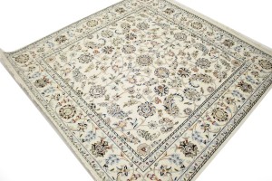 Cream Classic Floral 6X6 Indo-Nain Oriental Square Rug