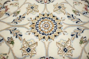Cream Classic Floral 6X6 Indo-Nain Oriental Square Rug