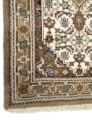 Cream Floral Tribal 3X5 Indo-Bidjar Oriental Rug