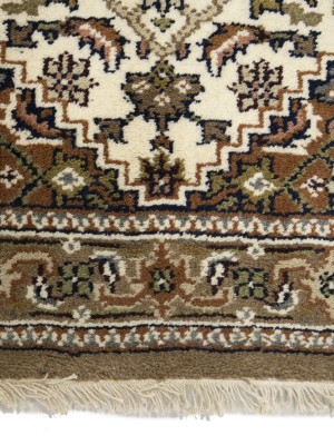 Cream Floral Tribal 3X5 Indo-Bidjar Oriental Rug