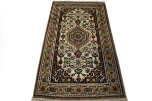 Cream Floral Tribal 3X5 Indo-Bidjar Oriental Rug
