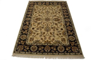 Beige Floral Classic 4X6 Indo-Kashan Oriental Rug