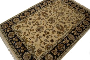 Beige Floral Classic 4X6 Indo-Kashan Oriental Rug