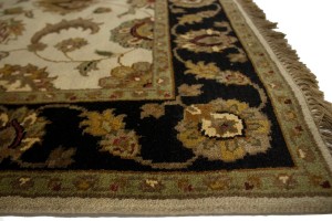 Cream & Black Floral 4X6 Indo-Kashan Oriental Rug