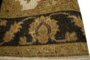 Cream & Black Floral 4X6 Indo-Kashan Oriental Rug