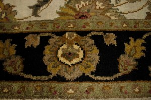Cream & Black Floral 4X6 Indo-Kashan Oriental Rug