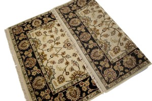 Cream & Charcoal Floral 4X6 Indo-Kashan Oriental Rug