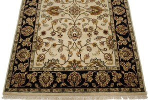 Cream & Charcoal Floral 4X6 Indo-Kashan Oriental Rug