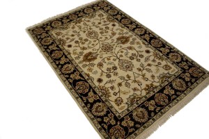 Cream & Charcoal Floral 4X6 Indo-Kashan Oriental Rug