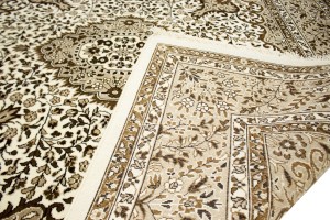 Cream Floral Kirman 6X6 Oriental Rug