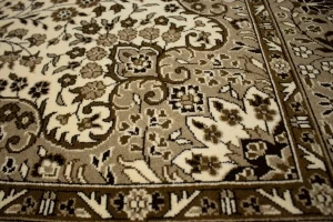 Cream Floral Kirman 6X6 Oriental Rug