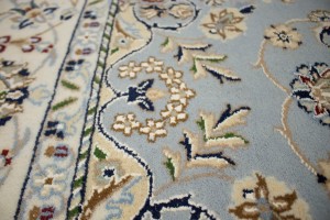 Light Blue Floral 5X7 Indo-Nain Oriental Rug