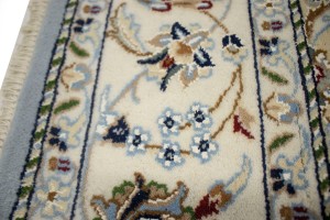 Light Blue Floral 5X7 Indo-Nain Oriental Rug