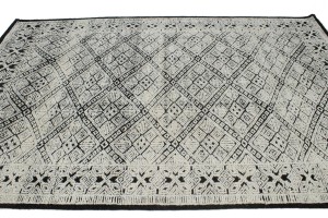 Ivory & Black Geometric 6X9 Modern Oriental Rug