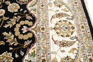 Black Floral 8X10 Indo-Nain Oriental Rug