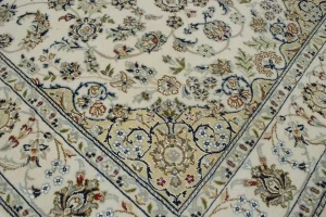 Cream Floral 5X7 Indo-Nain Oriental Rug
