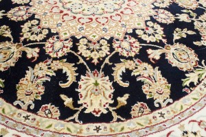 Dark Navy Floral 6X6 Indo-Nain Oriental Round Rug