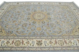 Light Blue Floral 9X12 Indo-Nain Oriental Rug