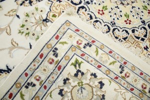 Cream Floral 9X12 Indo-Nain Oriental Rug