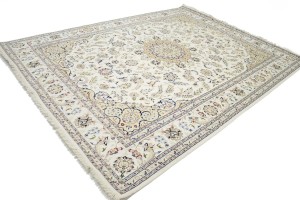 Cream Floral 9X12 Indo-Nain Oriental Rug