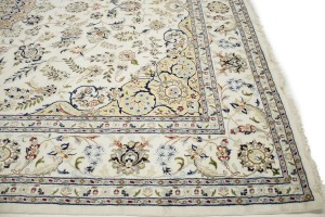 Cream Floral 9X12 Indo-Nain Oriental Rug