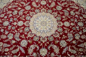 Red Floral 8X10 Indo-Nain Oriental Rug