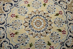 Red Floral 8X10 Indo-Nain Oriental Rug