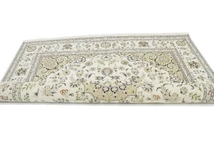 Cream Floral 8X10 Indo-Nain Oriental Rug