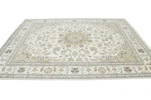 Cream Floral 8X10 Indo-Nain Oriental Rug