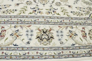 Cream Floral 8X10 Indo-Nain Oriental Rug